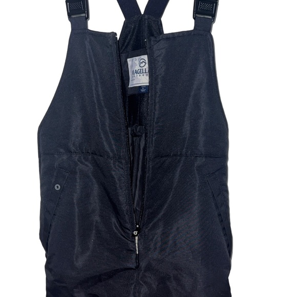 Magellan Outdoors Water & Wind Resistant Youth Black Snow Bib Size L - Picture 3 of 15